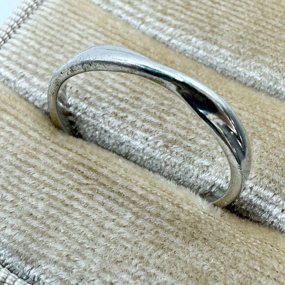 Sterling Silver Minimalist Twisted Simple Band Ring Size 6.5 Signed - Picture 1 of 10